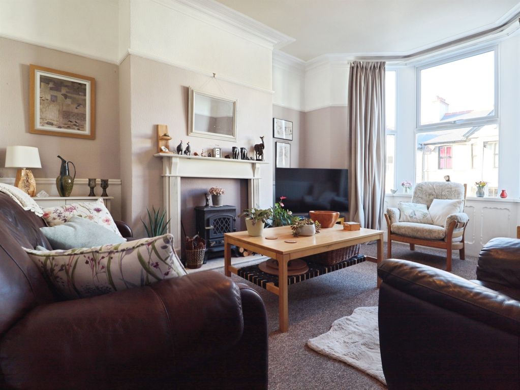 Property photo 3 of 31