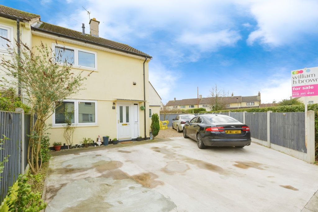 Property photo 1 of 14 Photography