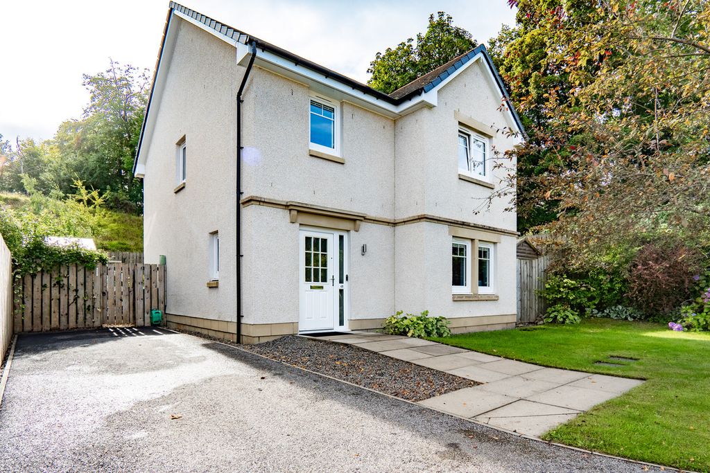 Property photo 1 of 47