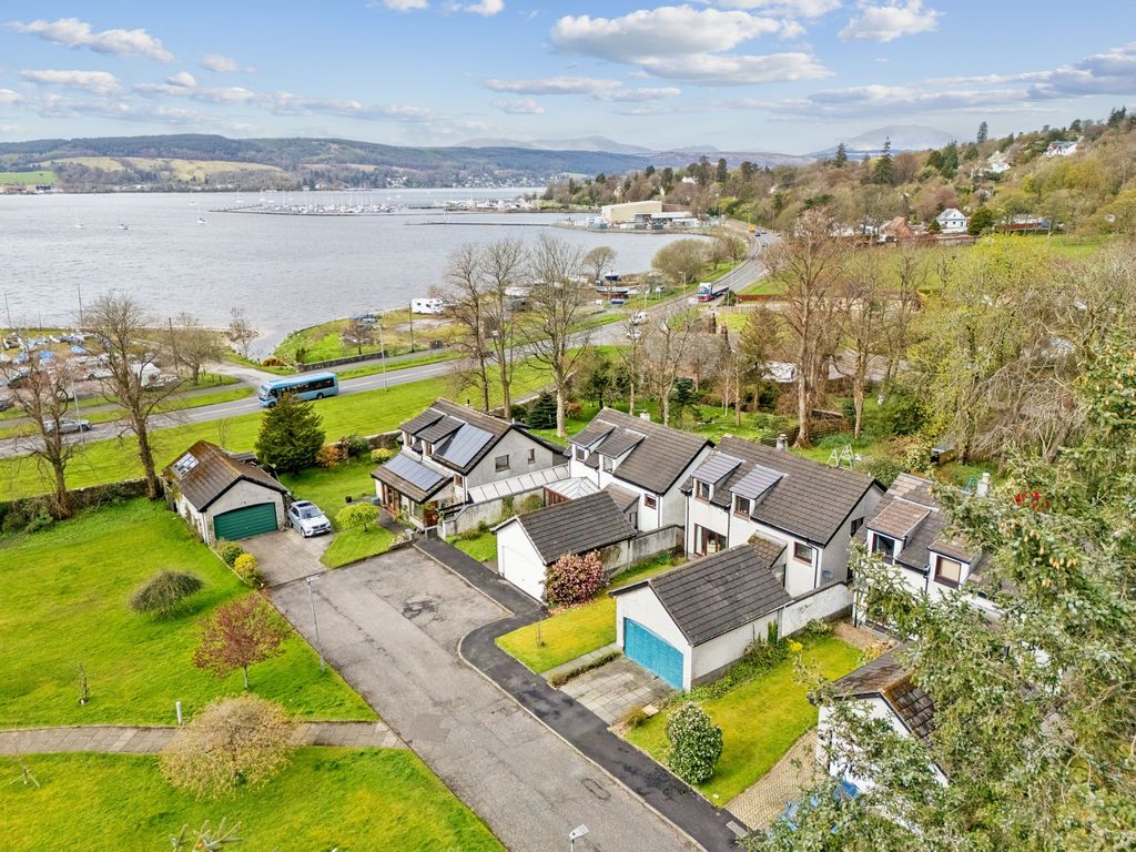 Property photo 2 of 40