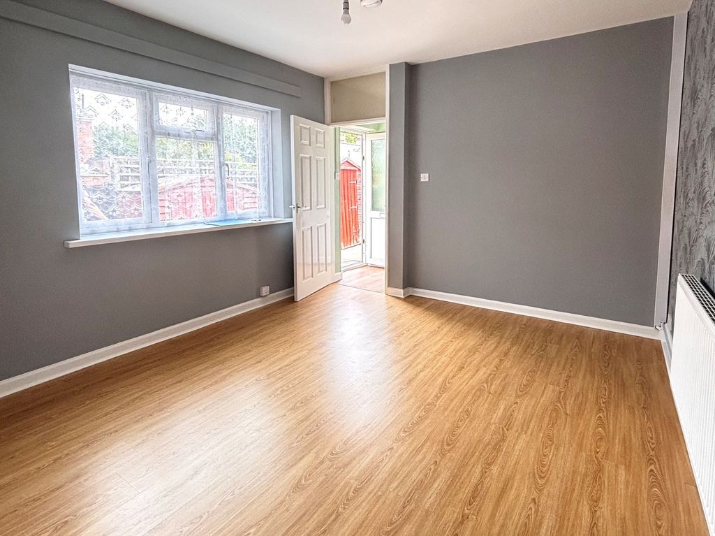 Property photo 3 of 17 Ground Floor Dining Room