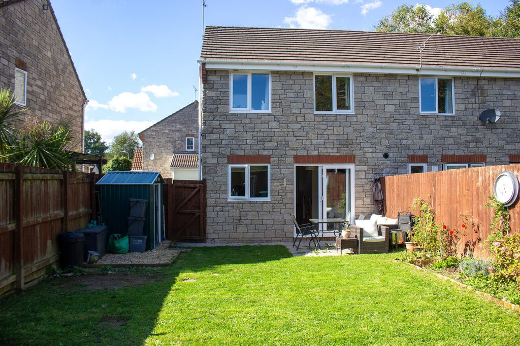 Property photo 2 of 11