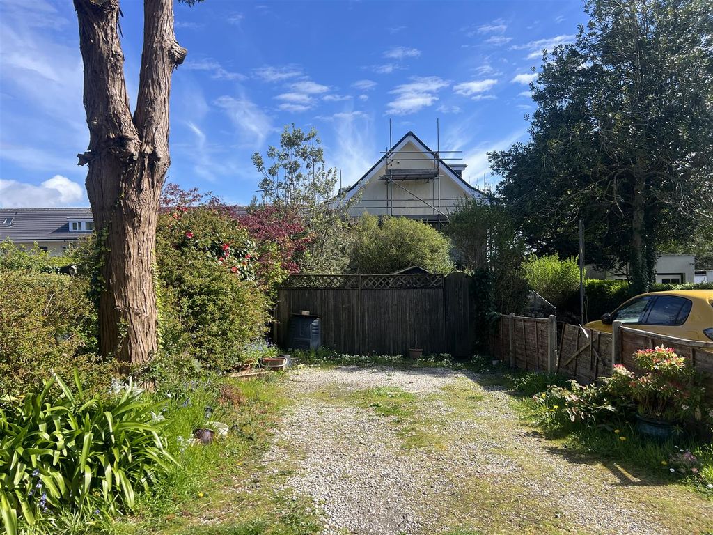 Property photo 2 of 16 Gardens &amp; Parking