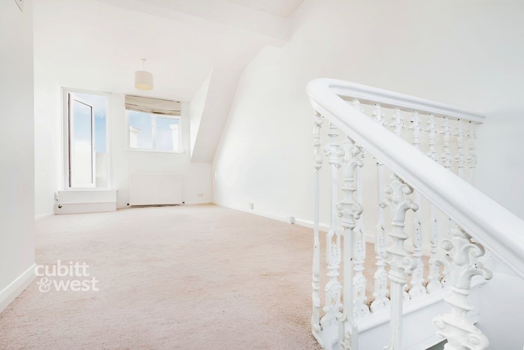 Property photo 3 of 14 A727c381-Img_1_0_hd