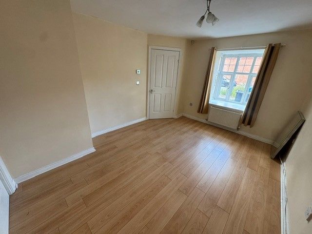 Property photo 2 of 10 Living Room