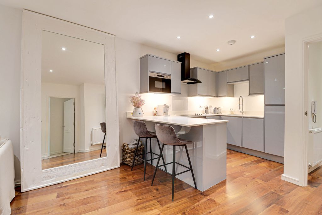 Property photo 3 of 15 Img4723Img4725