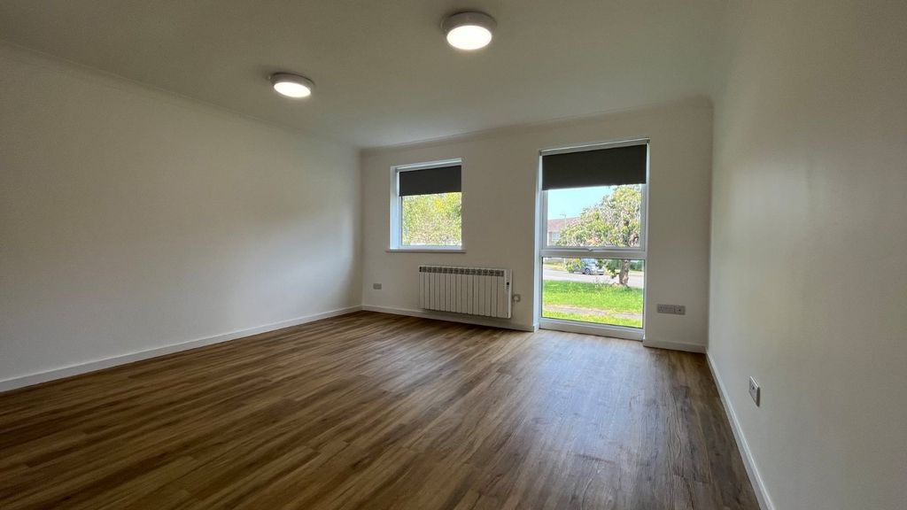 Property photo 2 of 6 Picture No. 06