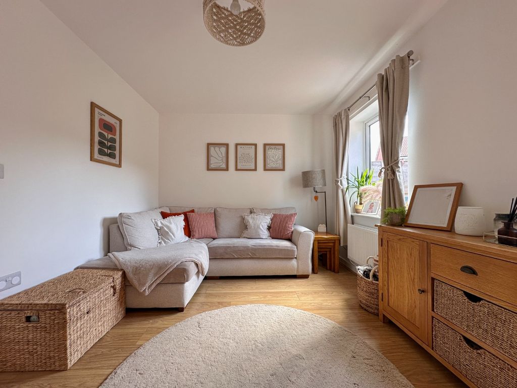 Property photo 2 of 12 5155726