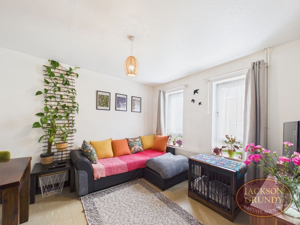 Property photo 3 of 19 Donellan Green