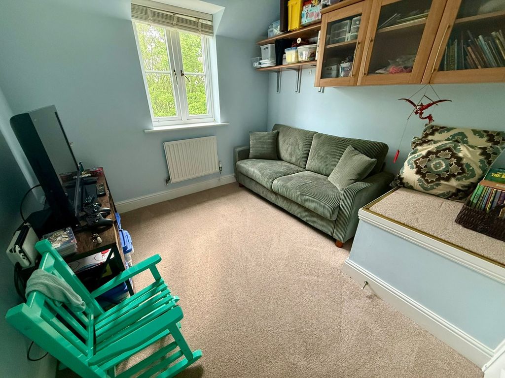 Property photo 2 of 11 Picture No. 37