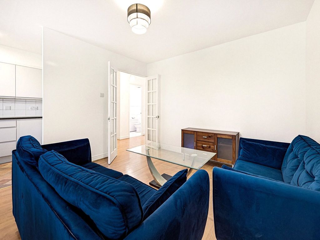 Property photo 3 of 19 Langbourne Place