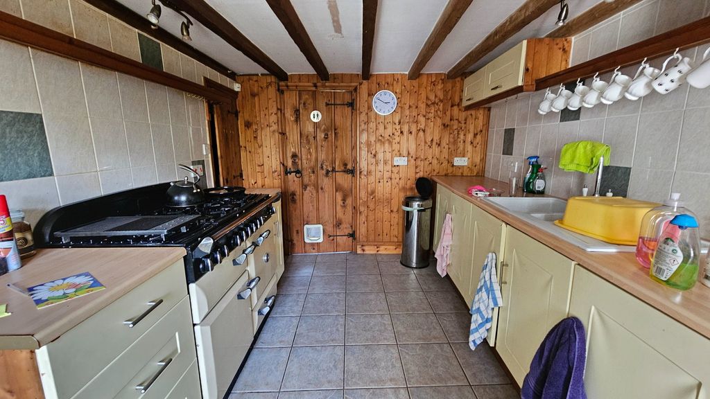 Property photo 3 of 18