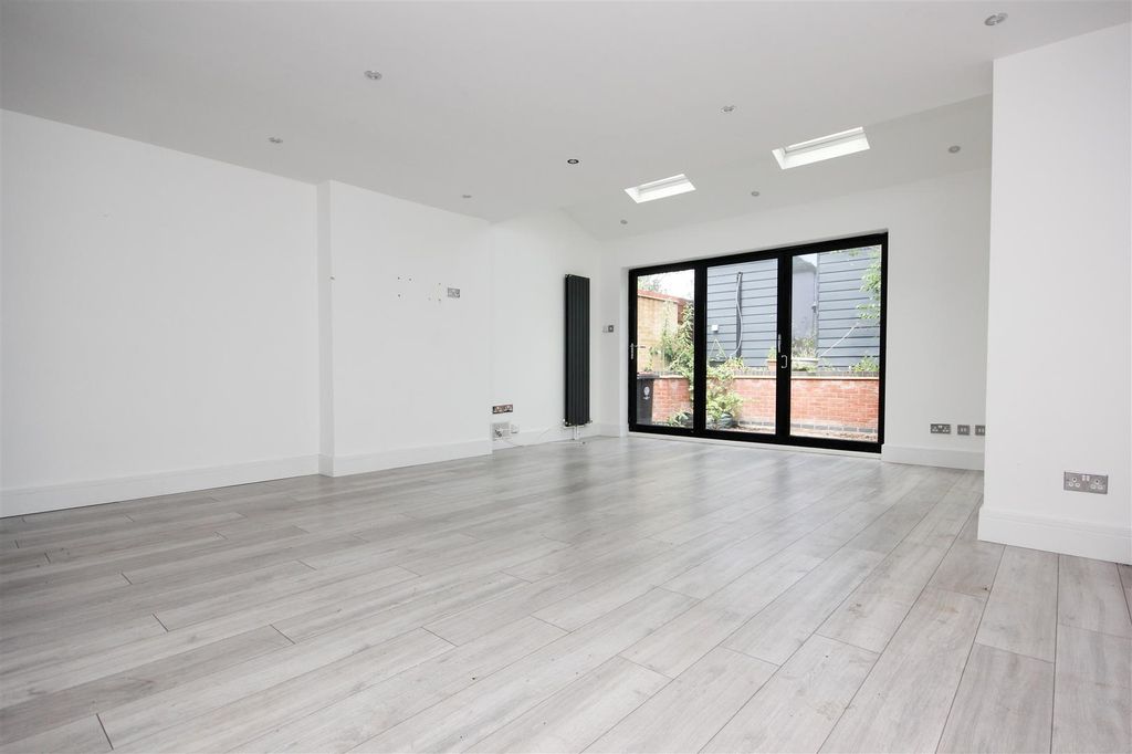 Property photo 3 of 30 Img_2479.Jpg