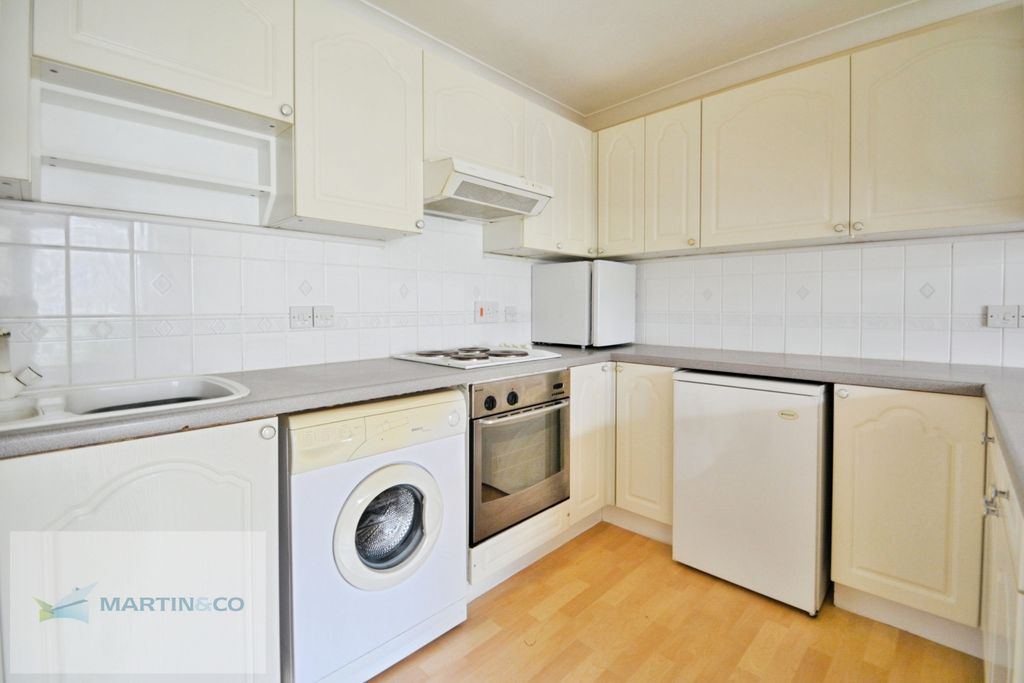 Property photo 3 of 7 1c60925c-Kitchen