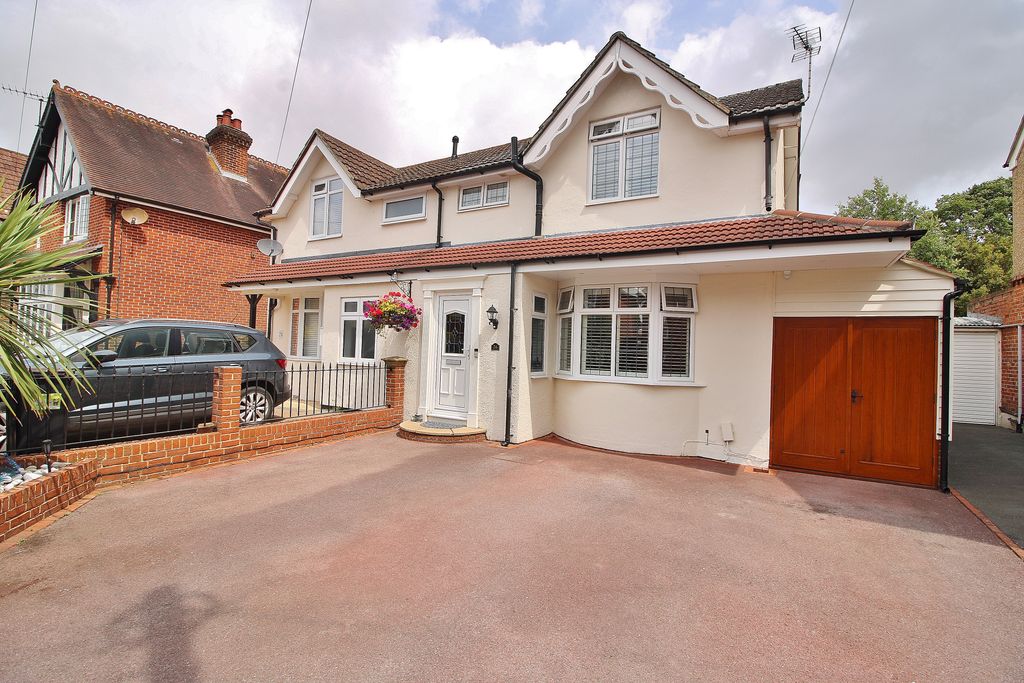 Property photo 1 of 18