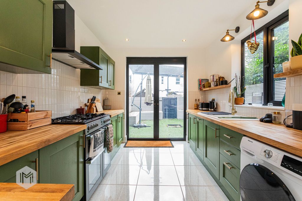 Property photo 3 of 20 Picture No. 25