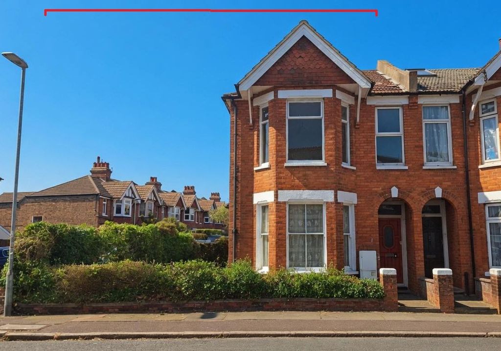 Property photo 1 of 11
