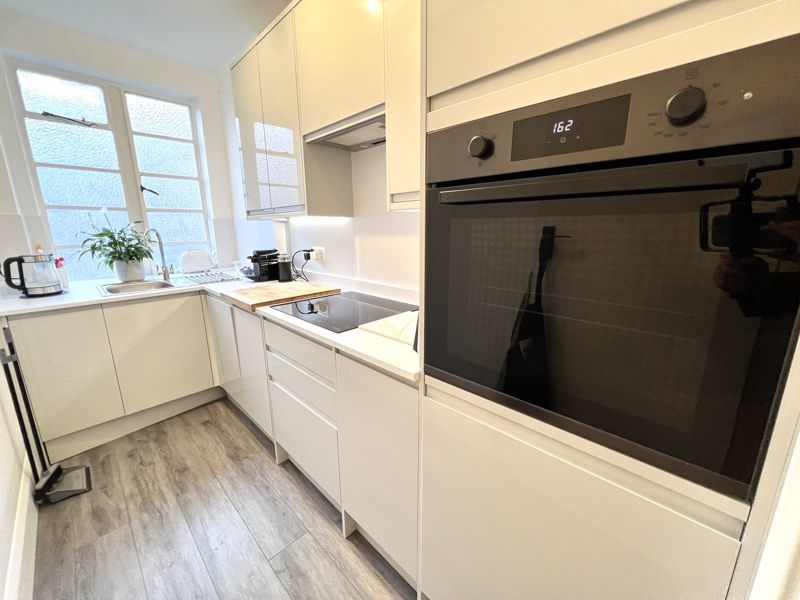 Property photo 3 of 14 Photo 6