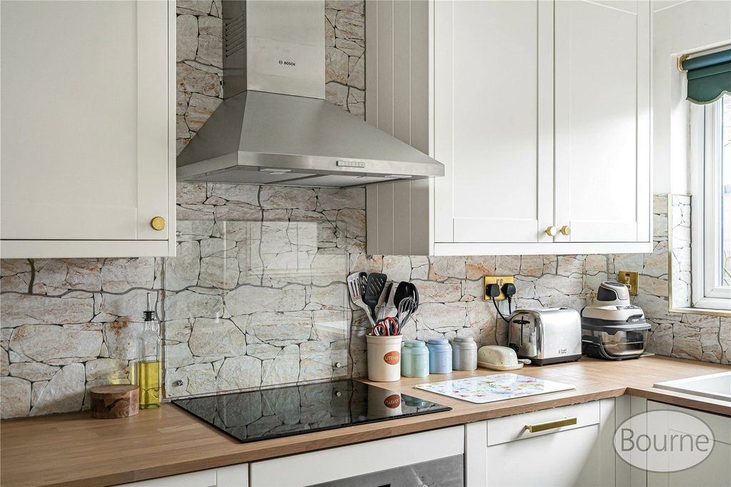 Property photo 3 of 18 Picture No. 13