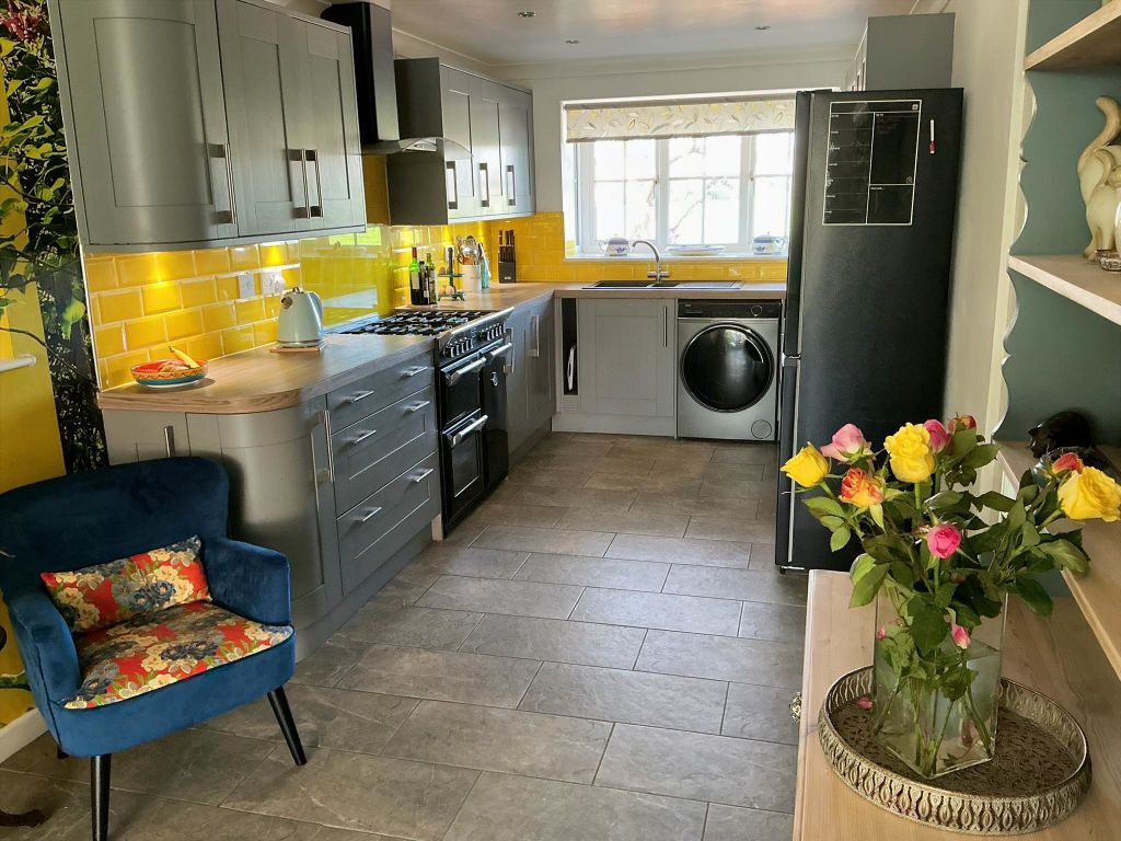 Property photo 3 of 20