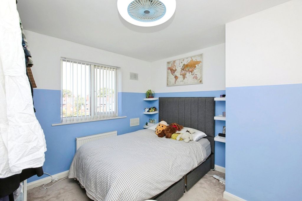 Property photo 3 of 14 Bedroom