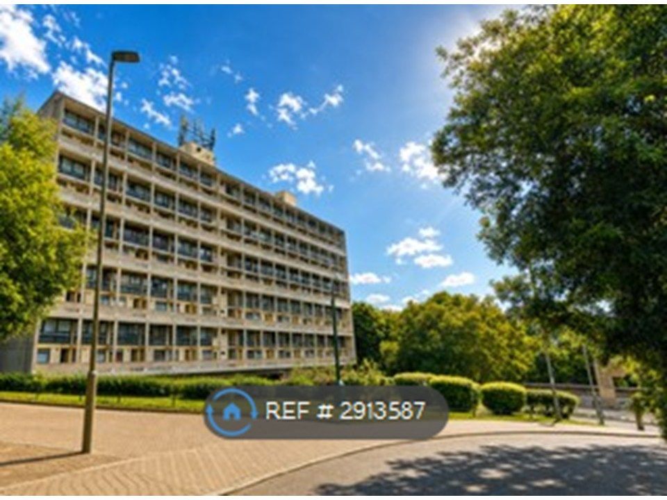 Property photo 1 of 8 Binley House