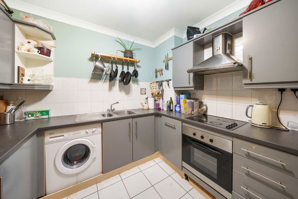 Property photo 2 of 5