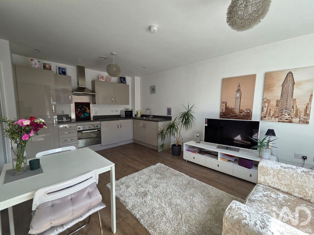 Property photo 1 of 26