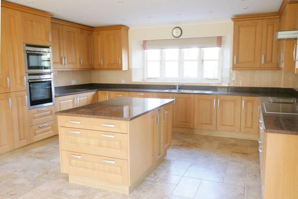 Property photo 3 of 22 Kitchen 2
