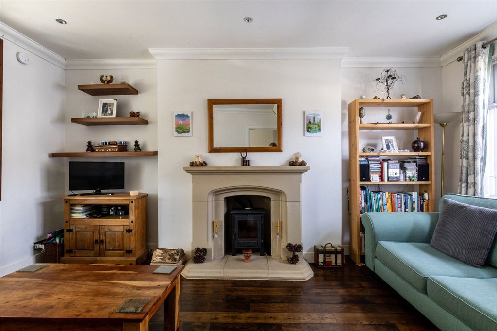 Property photo 3 of 21 Picture No. 05