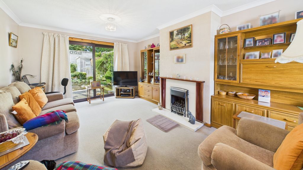 Property photo 3 of 10 Gallery