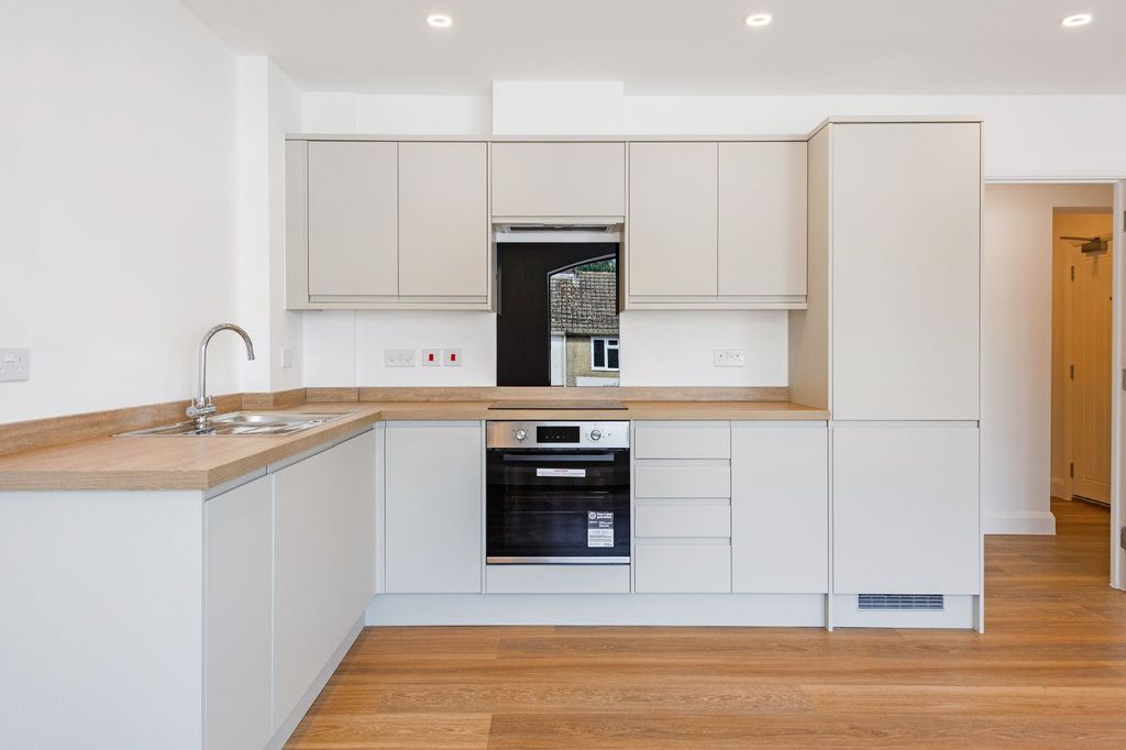 Property photo 3 of 7 Picture No. 01