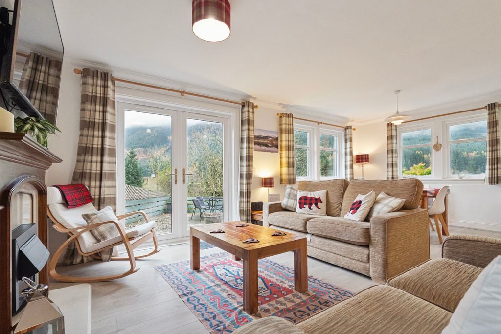 Property photo 3 of 47