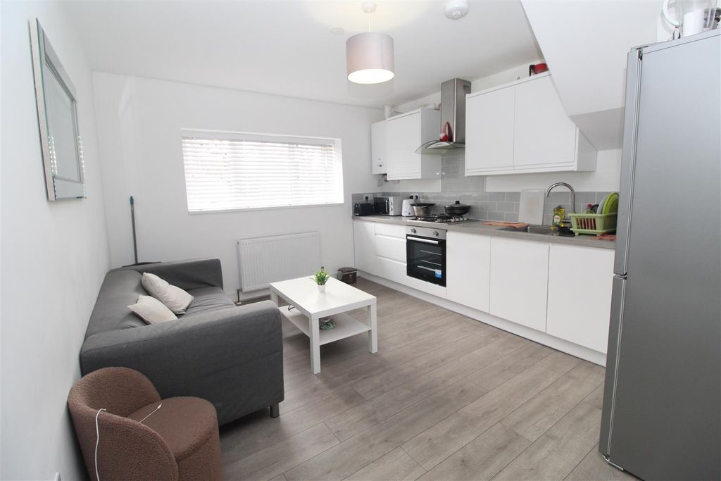 Property photo 3 of 8 Img_1747.Jpg