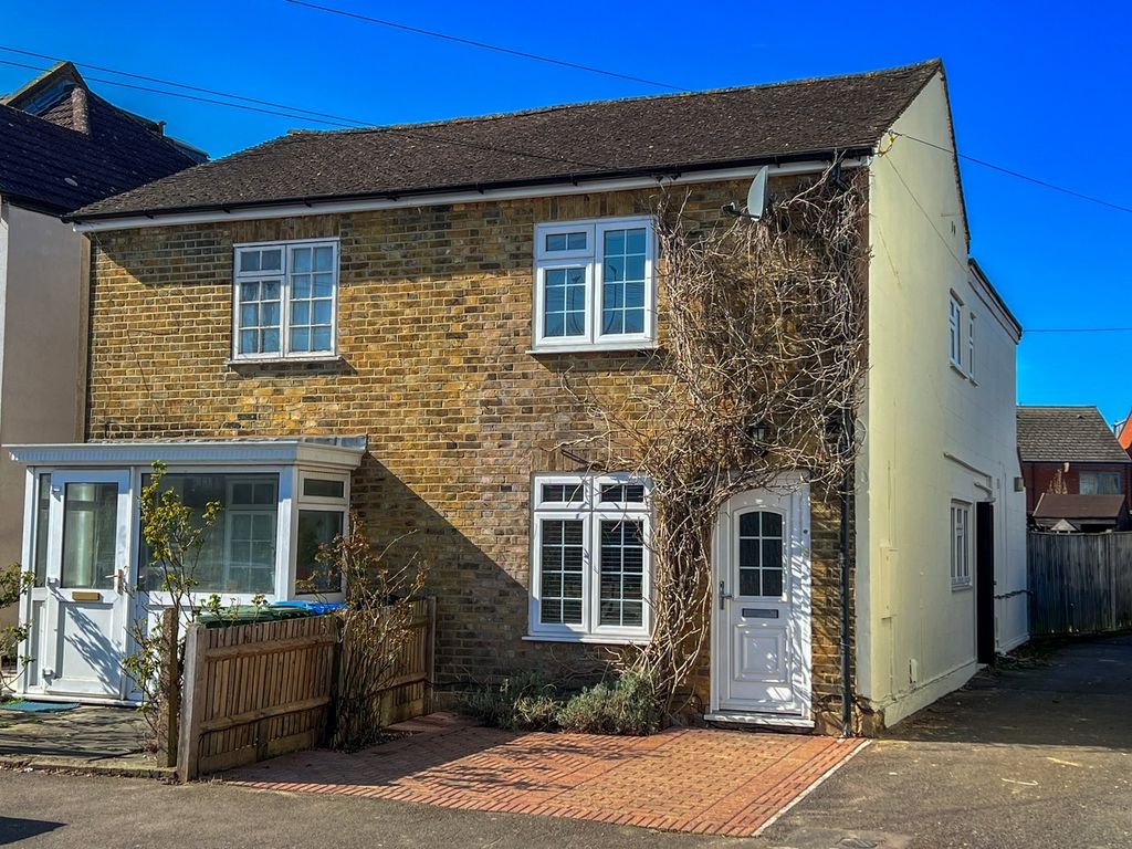 Property photo 1 of 36