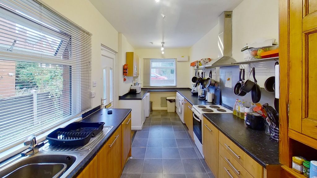 Property photo 2 of 13 Hartley-Ave-Kitchen-1