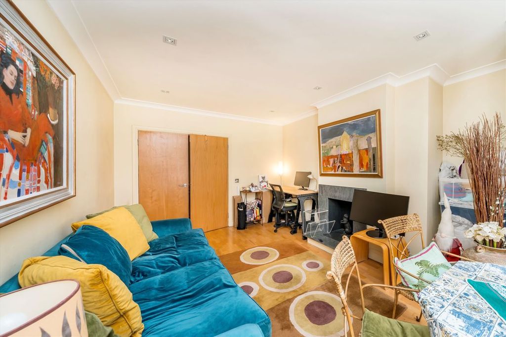 Property photo 3 of 9