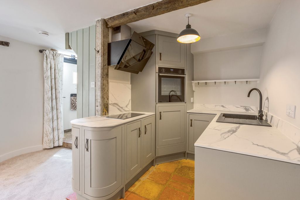 Property photo 3 of 23