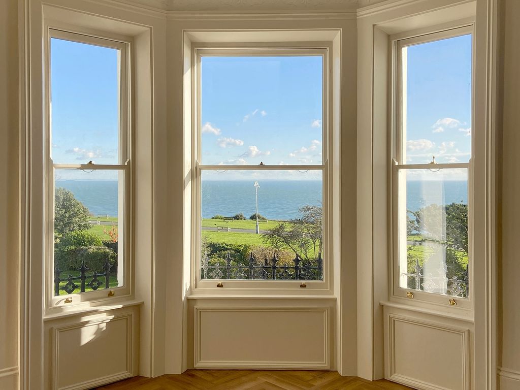 Property photo 1 of 48 Sea View