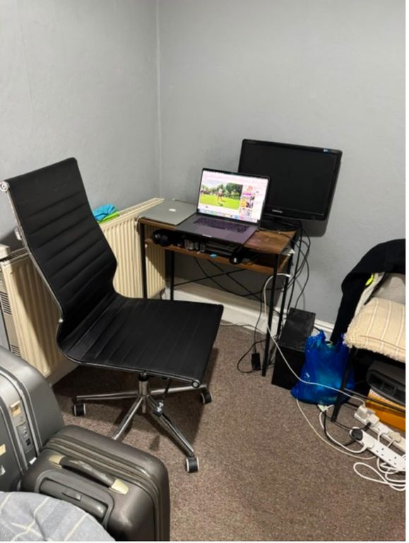 Property photo 1 of 3
