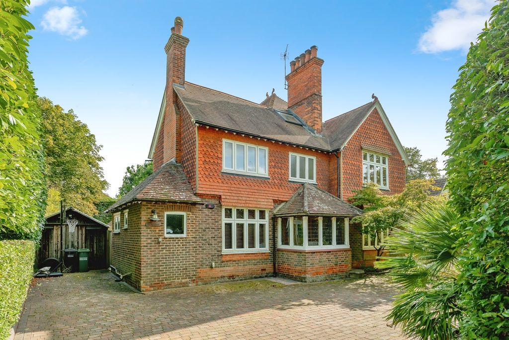 Property photo 1 of 13