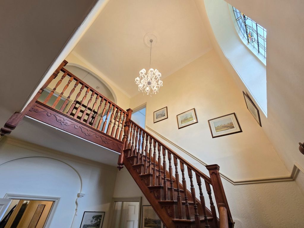 Property photo 3 of 34 5041157