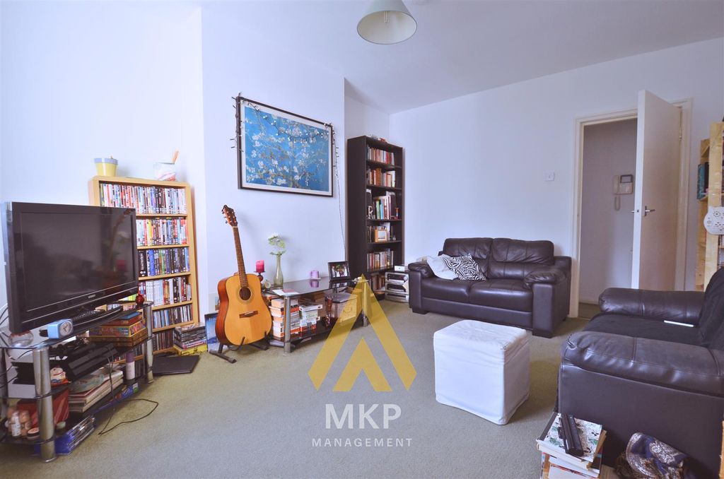 Property photo 2 of 10 2.Png