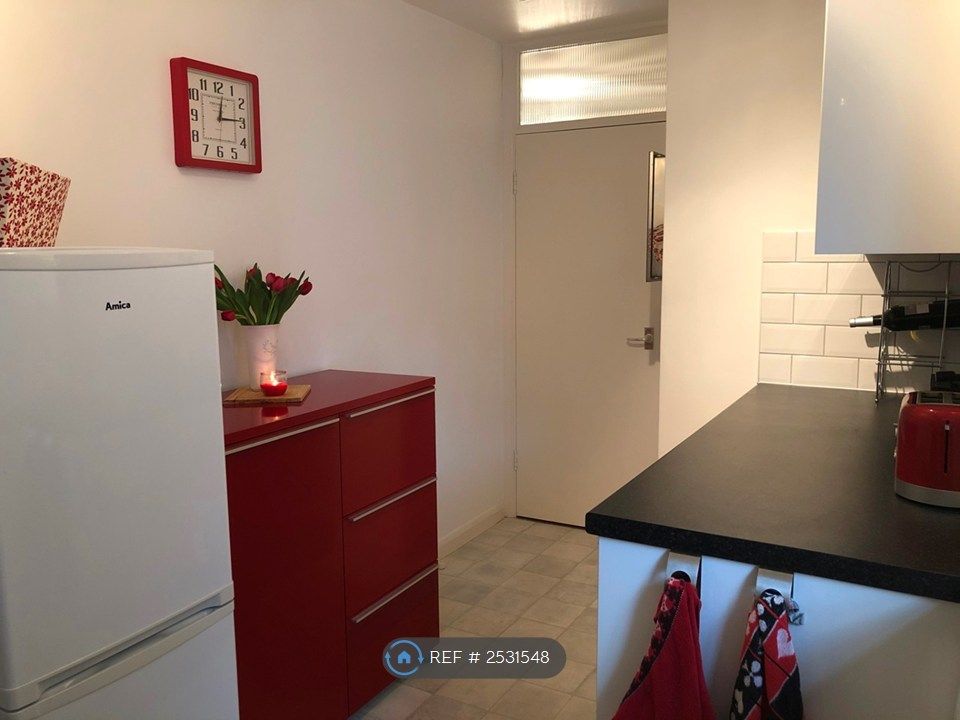 Property photo 2 of 23 Kitchen
