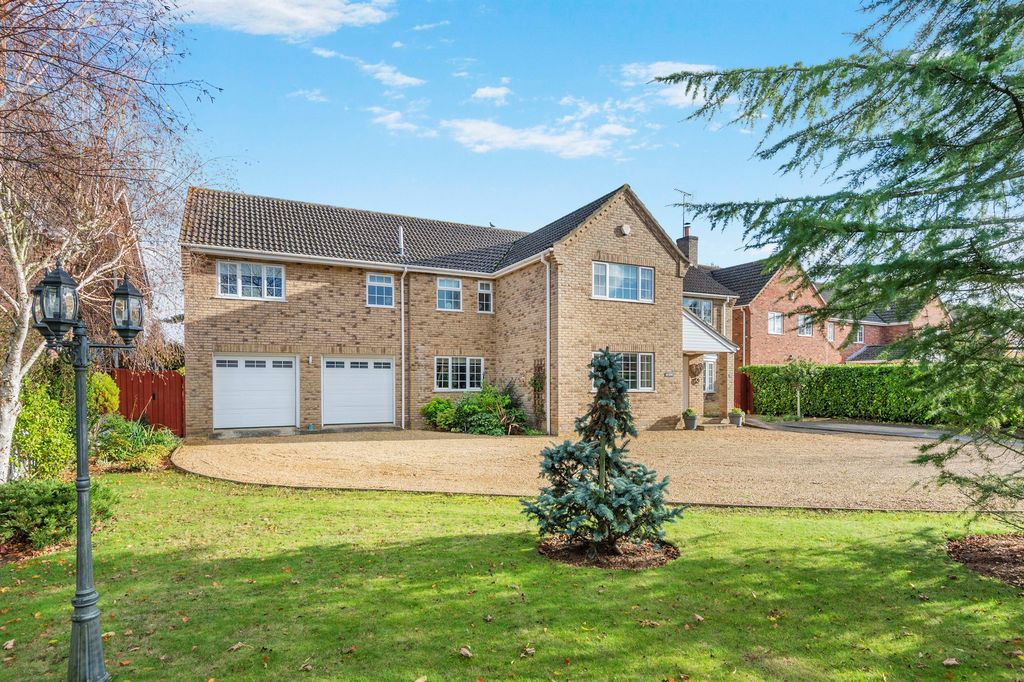 Property photo 2 of 19