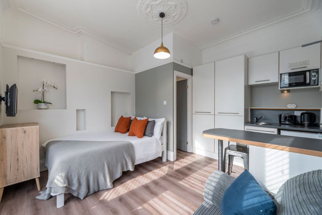 Property photo 3 of 5 29Trf1 Studio