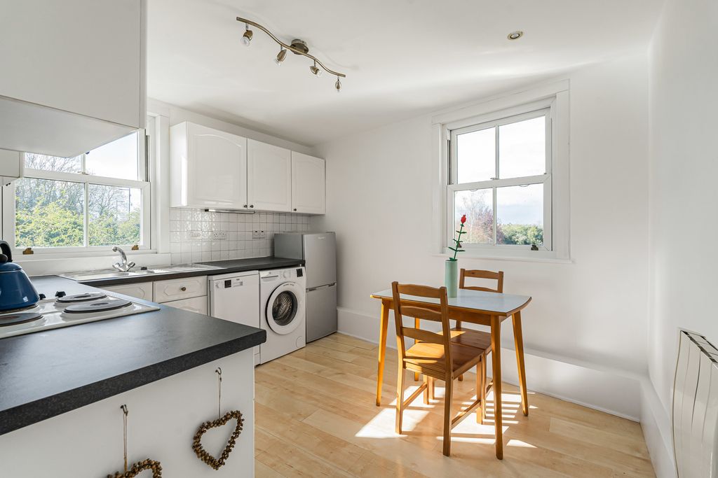 Property photo 3 of 16 Kitchen/Dining