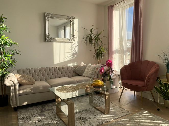 Property photo 1 of 10 Cover