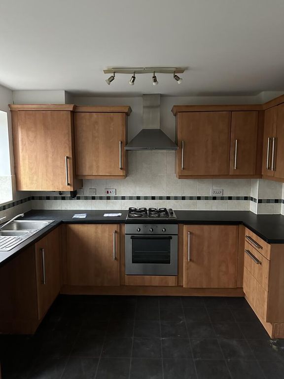 Property photo 3 of 4 Kitchen