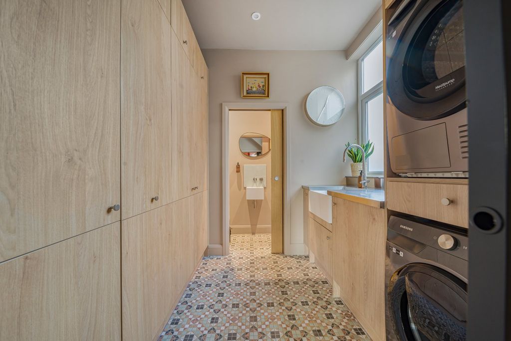 Property photo 3 of 45 Picture No. 41